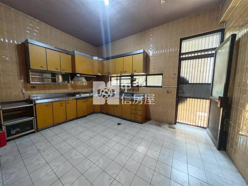 食品建華補教大住店房屋室內格局與周邊環境