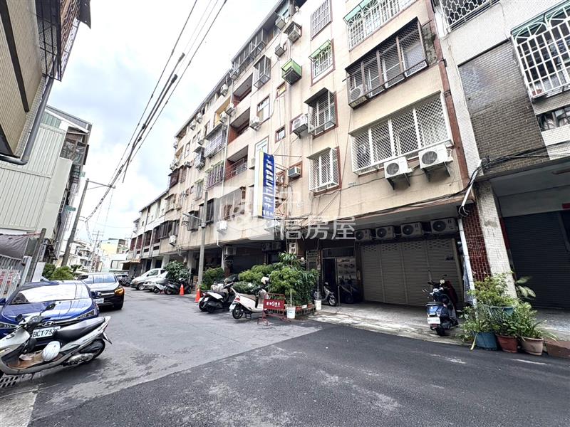 文修公園一樓雙車公寓房屋室內格局與周邊環境