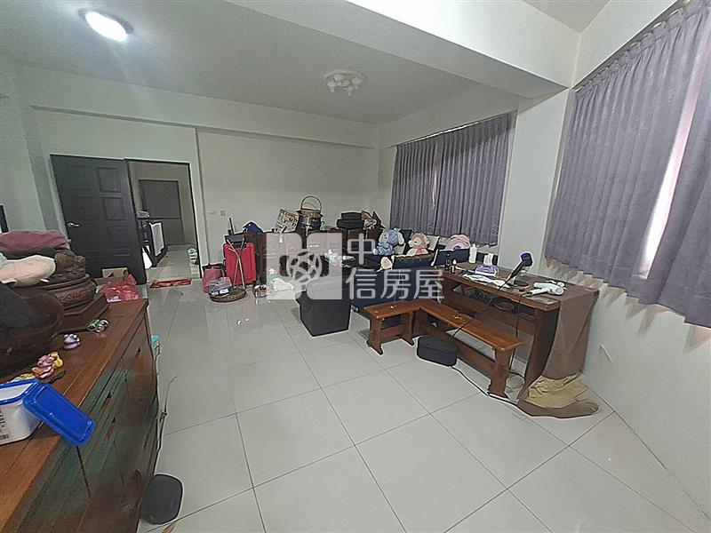 竹南功明街住店房屋室內格局與周邊環境