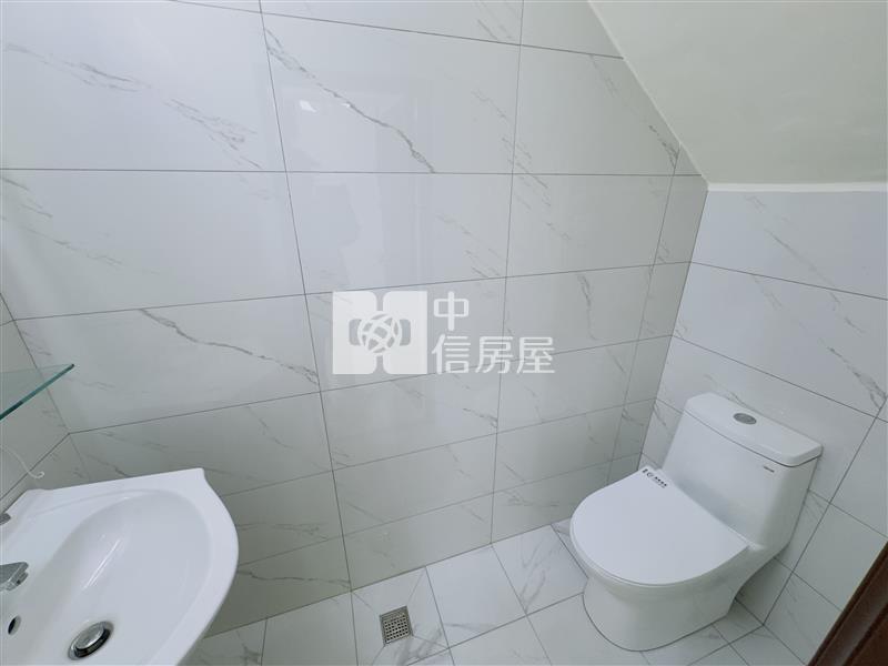 近湖口車站整新美透天房屋室內格局與周邊環境