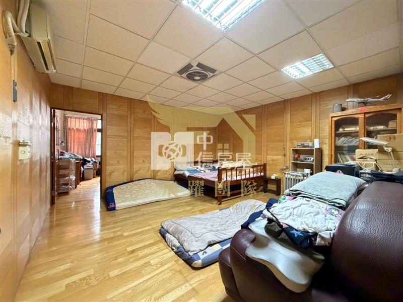 復旦國小旁 大面寬透天厝｜近學區｜近交流道｜天然瓦斯房屋室內格局與周邊環境
