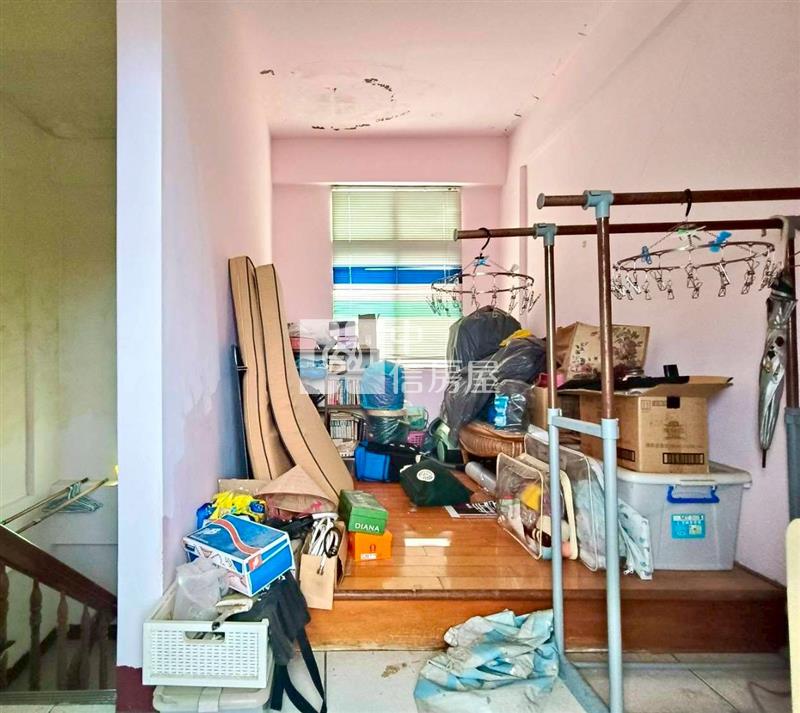 近青埔大園中西路二段前院停車湖景透天房屋室內格局與周邊環境