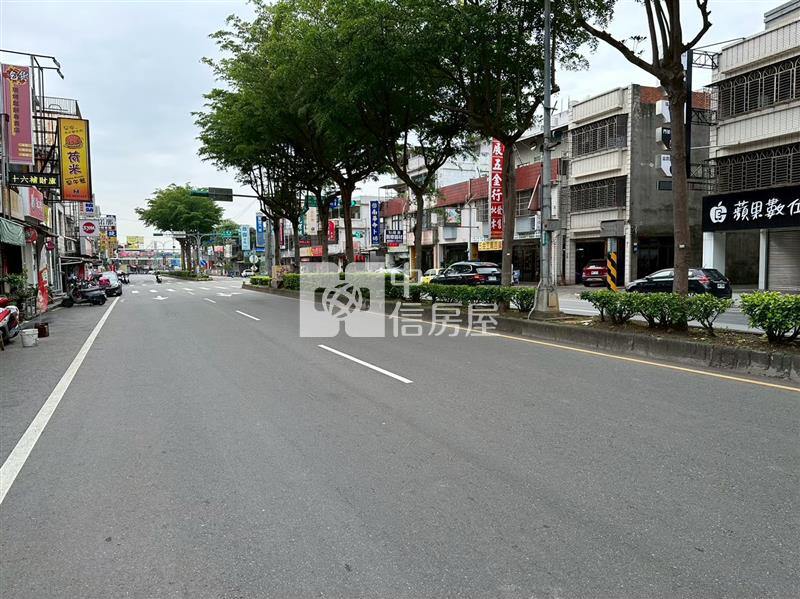 近家樂福都內田房屋室內格局與周邊環境