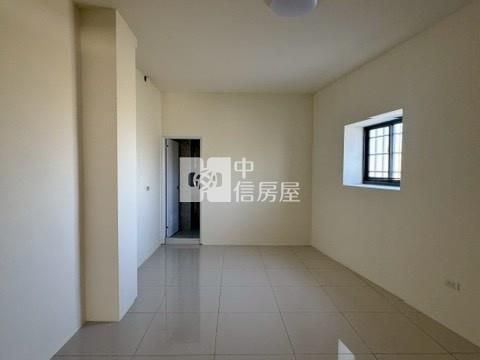 南區稀有三角窗景觀大露台車墅房屋室內格局與周邊環境