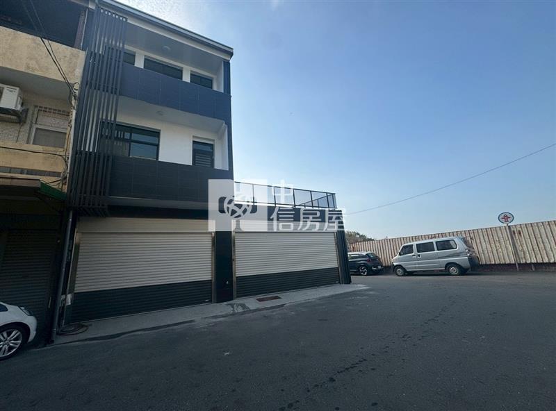 南區稀有三角窗景觀大露台車墅房屋室內格局與周邊環境