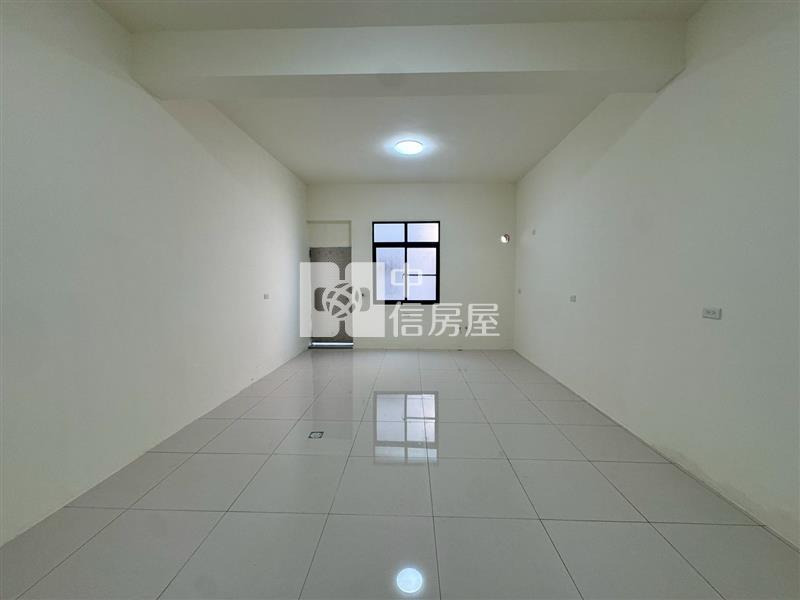 南區稀有三角窗景觀大露台車墅房屋室內格局與周邊環境