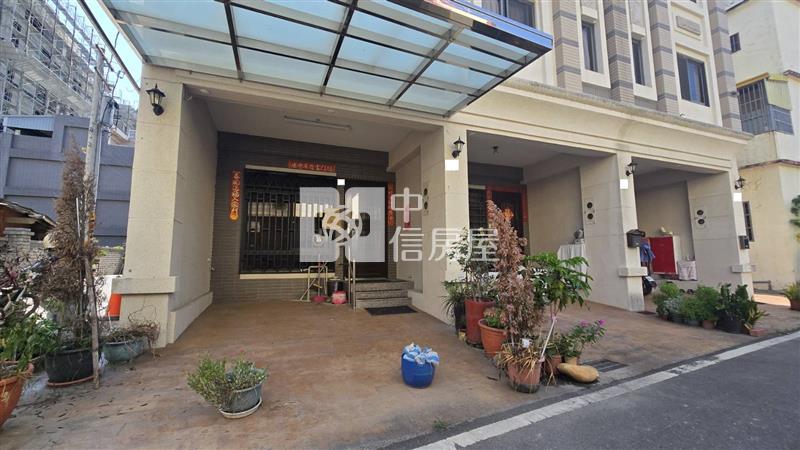 員林浮圳路車庫別墅房屋室內格局與周邊環境