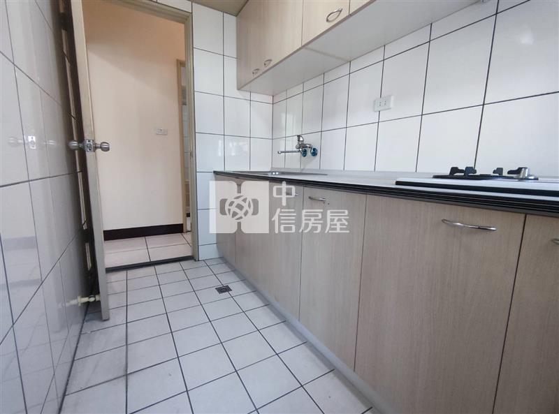 平鎮特力屋旁美三房房屋室內格局與周邊環境