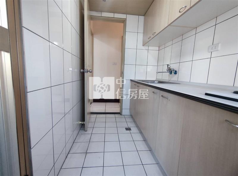 平鎮特力屋旁美三房房屋室內格局與周邊環境