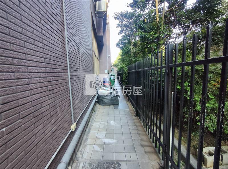 平鎮特力屋旁美三房房屋室內格局與周邊環境