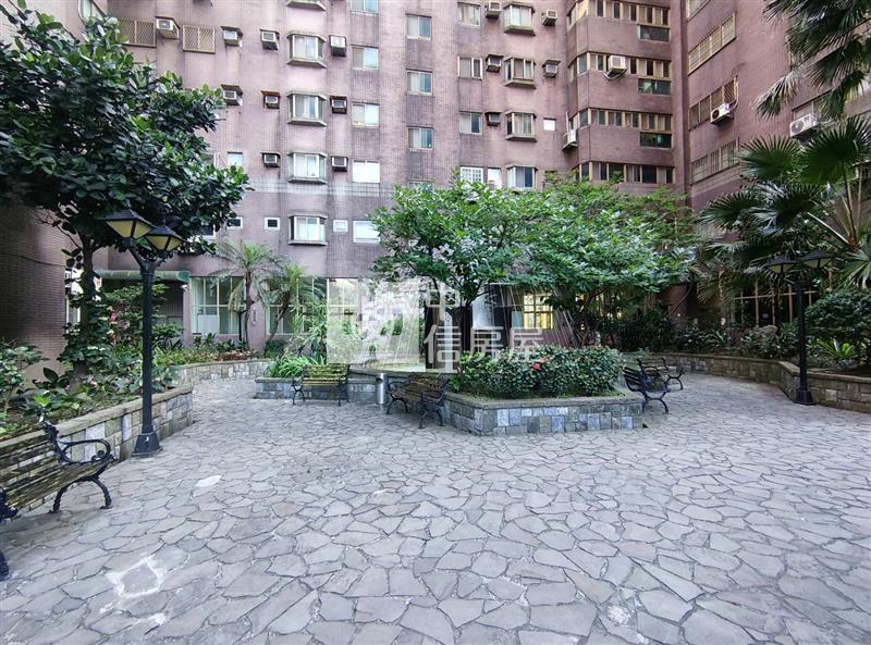 平鎮特力屋旁美三房房屋室內格局與周邊環境