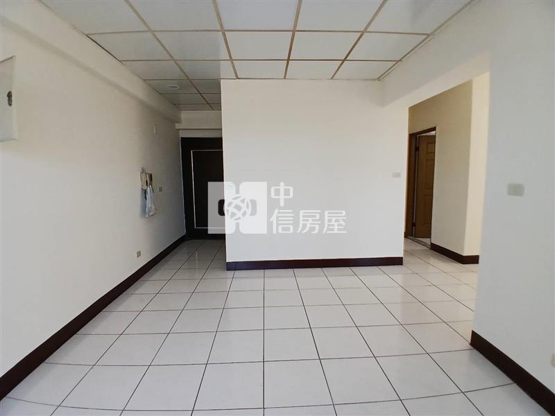 台北比佛利山莊美2房房屋室內格局與周邊環境