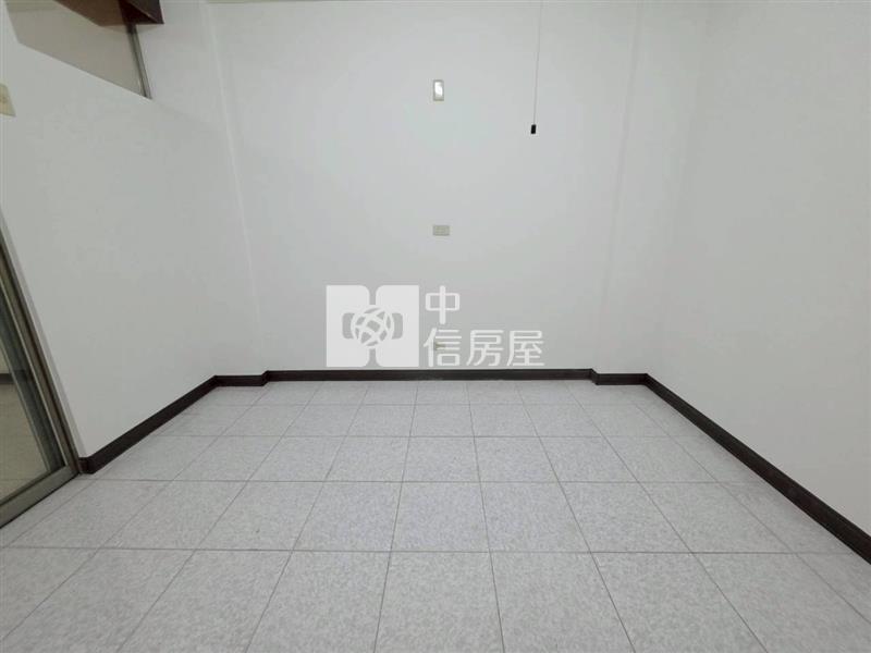 民權路臨20米路金店住房屋室內格局與周邊環境