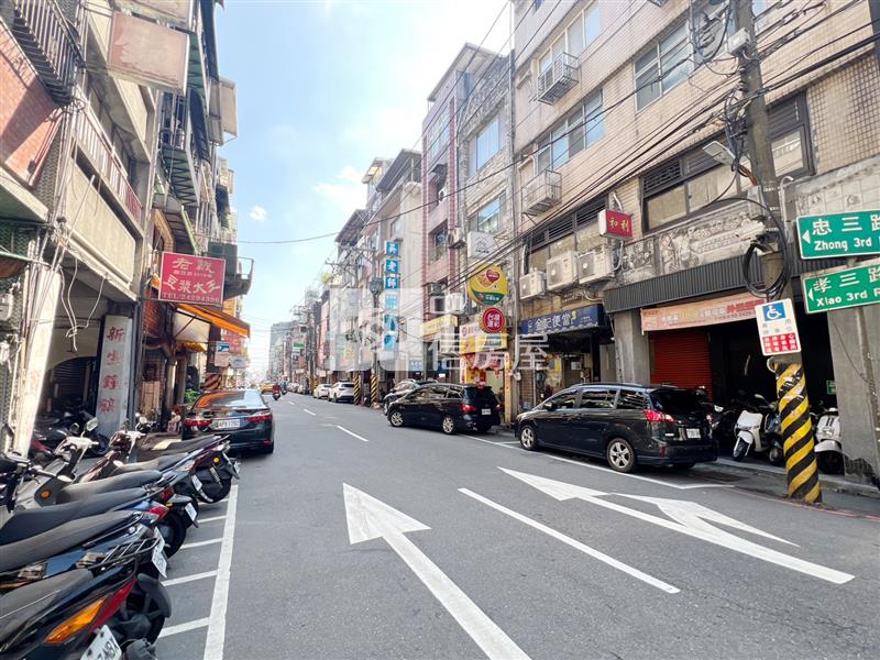 孝三路滿租透天房屋室內格局與周邊環境