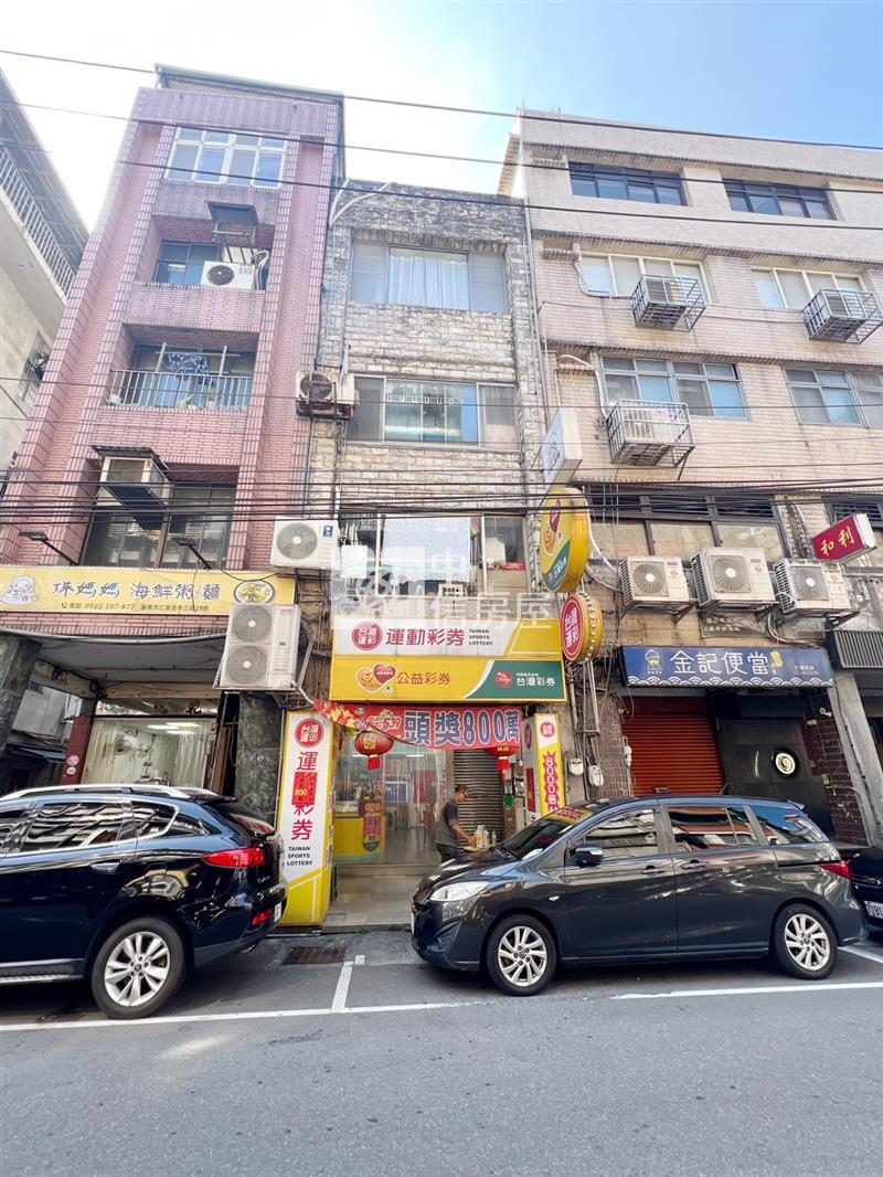 孝三路滿租透天房屋室內格局與周邊環境