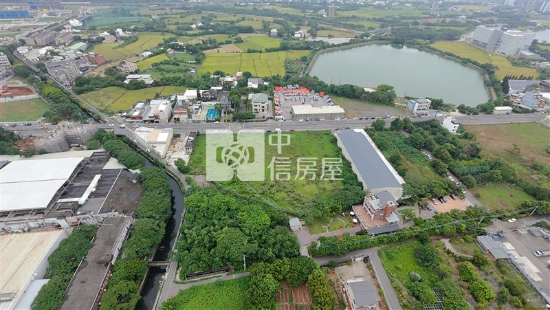 A20旁正20米新生路都計農房屋室內格局與周邊環境