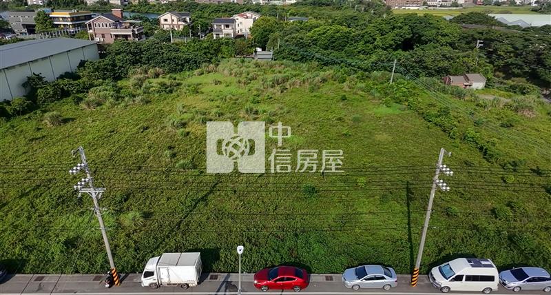 A20旁正20米新生路都計農房屋室內格局與周邊環境
