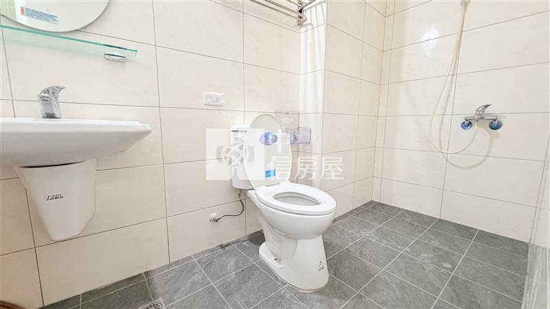 內埔市中心透天房屋室內格局與周邊環境