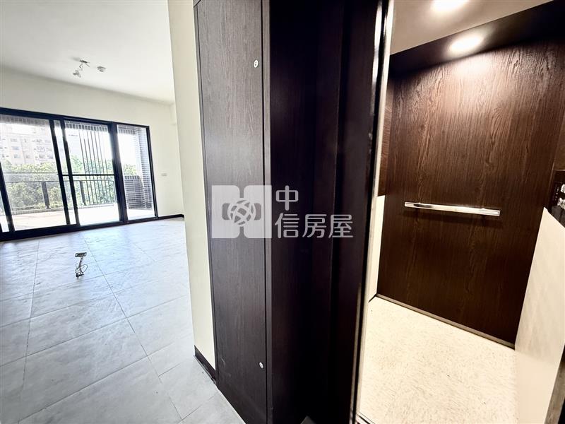 近龍潭市區全新電梯別墅（可停雙車）房屋室內格局與周邊環境