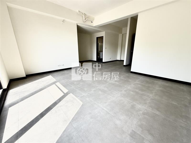 近龍潭市區全新電梯別墅（可停雙車）房屋室內格局與周邊環境