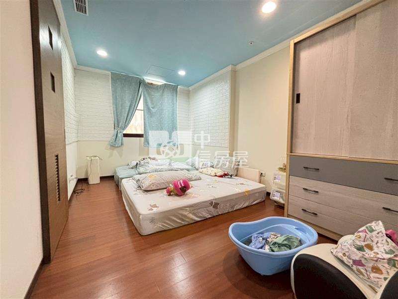 明道中學旁輕屋齡臨路美透店房屋室內格局與周邊環境