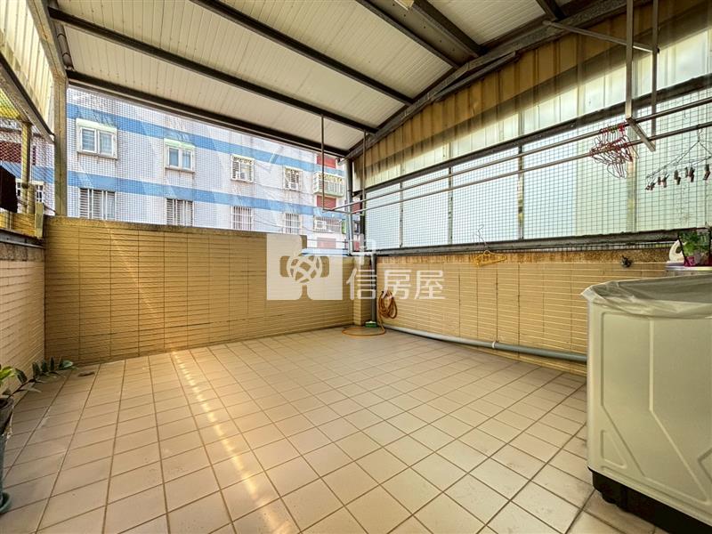 明道中學旁輕屋齡臨路美透店房屋室內格局與周邊環境