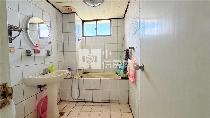 興嘉公園旁5房電梯華廈房屋室內格局與周邊環境