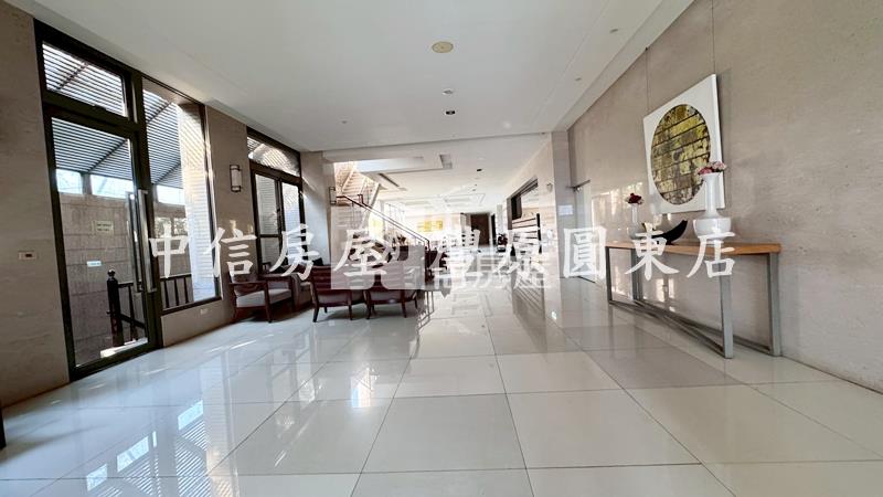 市中心星光房屋室內格局與周邊環境