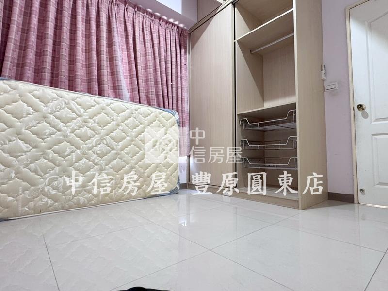 市中心星光房屋室內格局與周邊環境