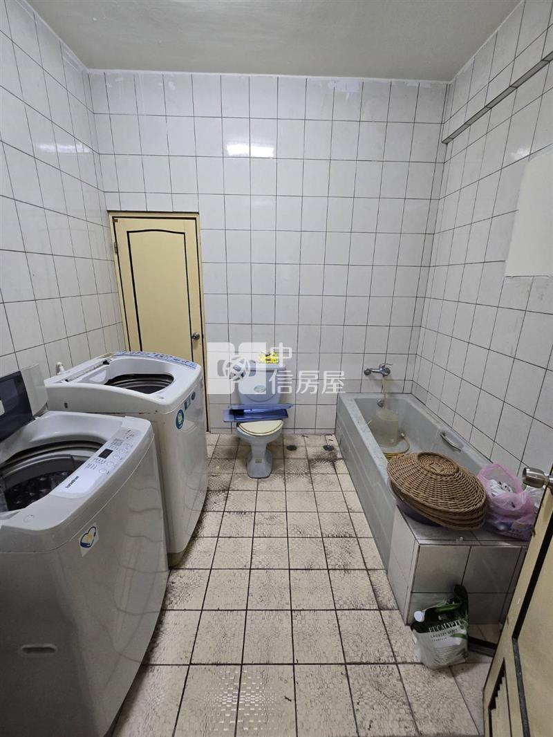 花蓮市中正國小前黃金店面房屋室內格局與周邊環境