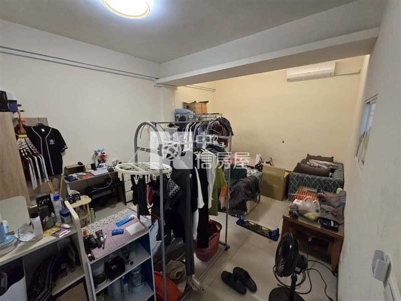 花蓮市中正國小前黃金店面房屋室內格局與周邊環境