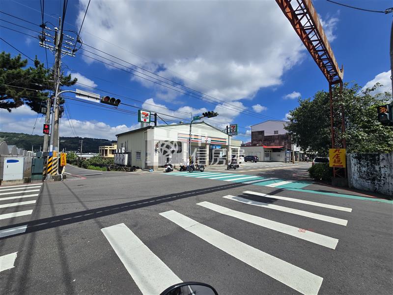 新社大南國小平坦農地房屋室內格局與周邊環境