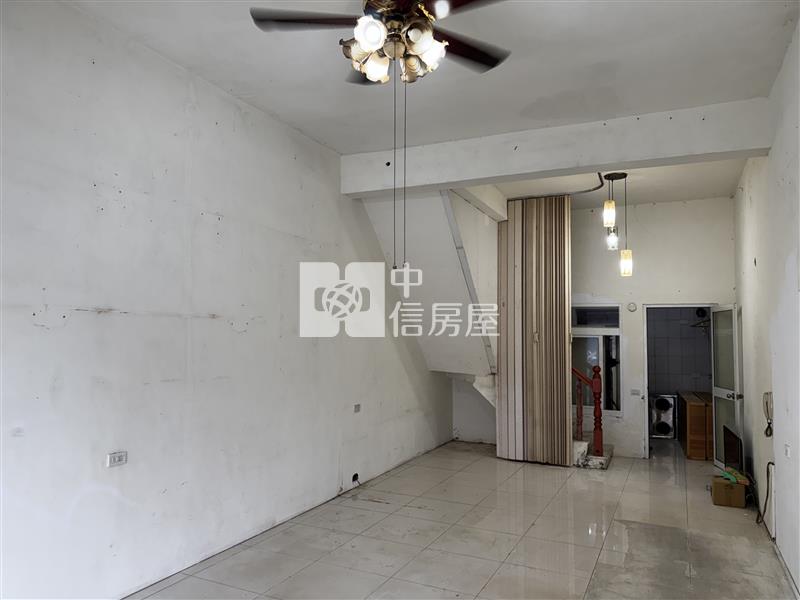 楠梓翻新美店住房屋室內格局與周邊環境