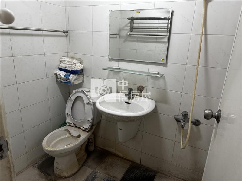 楠梓翻新美店住房屋室內格局與周邊環境