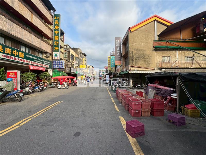 草屯市區大觀市場大店面房屋室內格局與周邊環境