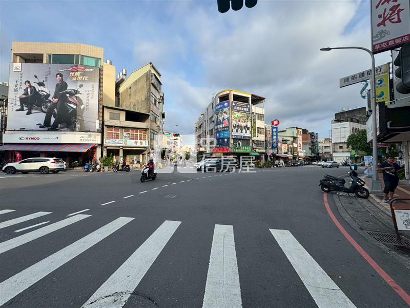 草屯市區大觀市場大店面房屋室內格局與周邊環境