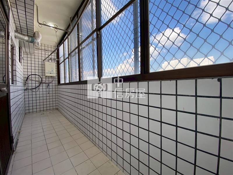 新平國小美四房房屋室內格局與周邊環境
