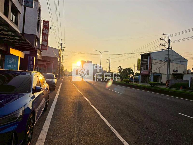 善化南科臨20路七套房角窗金店面房屋室內格局與周邊環境
