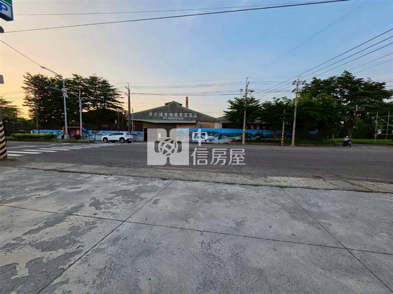 善化南科臨20路七套房角窗金店面房屋室內格局與周邊環境
