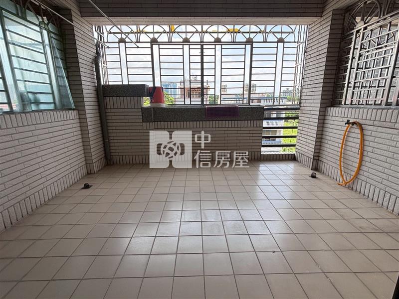 高雄大學住商金店房屋室內格局與周邊環境