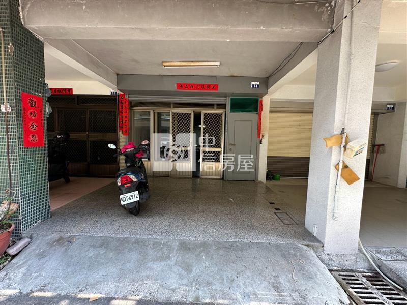 成功商圈大地坪透天房屋室內格局與周邊環境