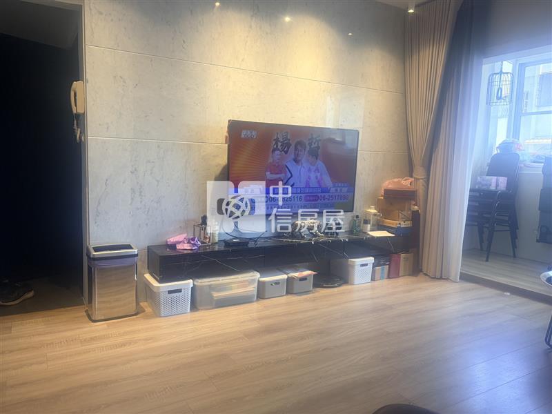 中華南路新裝潢三房寓房屋室內格局與周邊環境