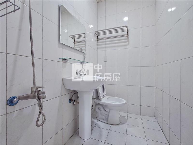 我愛龍邦三房平車房屋室內格局與周邊環境