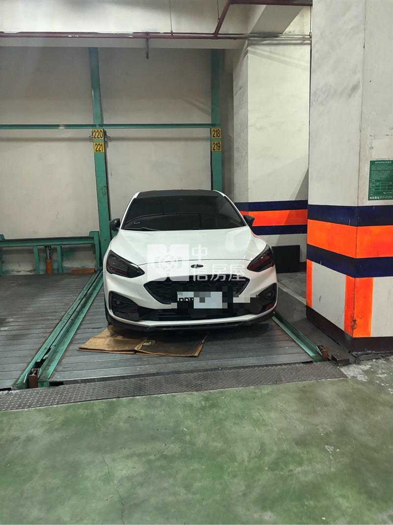 工學商圈全新整理三房休旅車位房屋室內格局與周邊環境