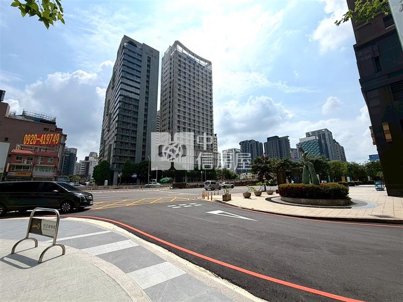 市政愛悅2房含車位房屋室內格局與周邊環境