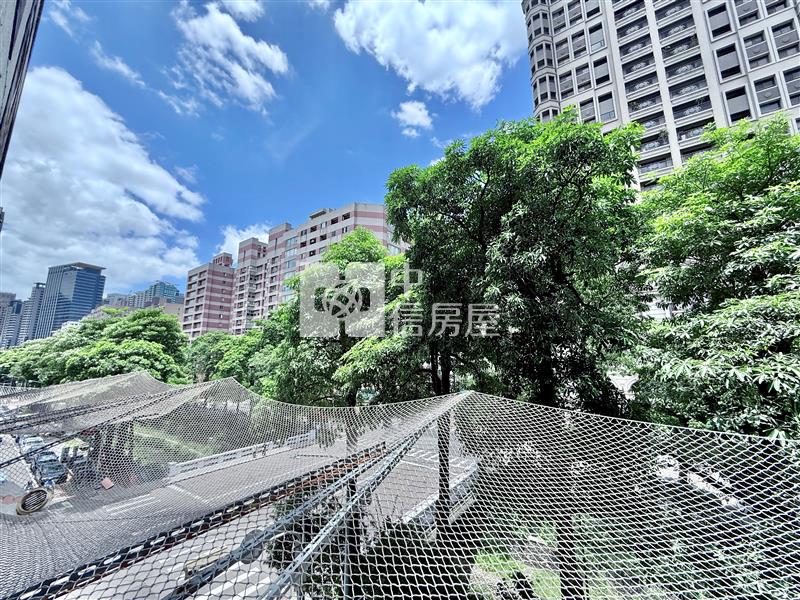 西屯精華地段｜惠來永久水岸景觀～日式現代風美宅｜外牆拉皮房屋室內格局與周邊環境