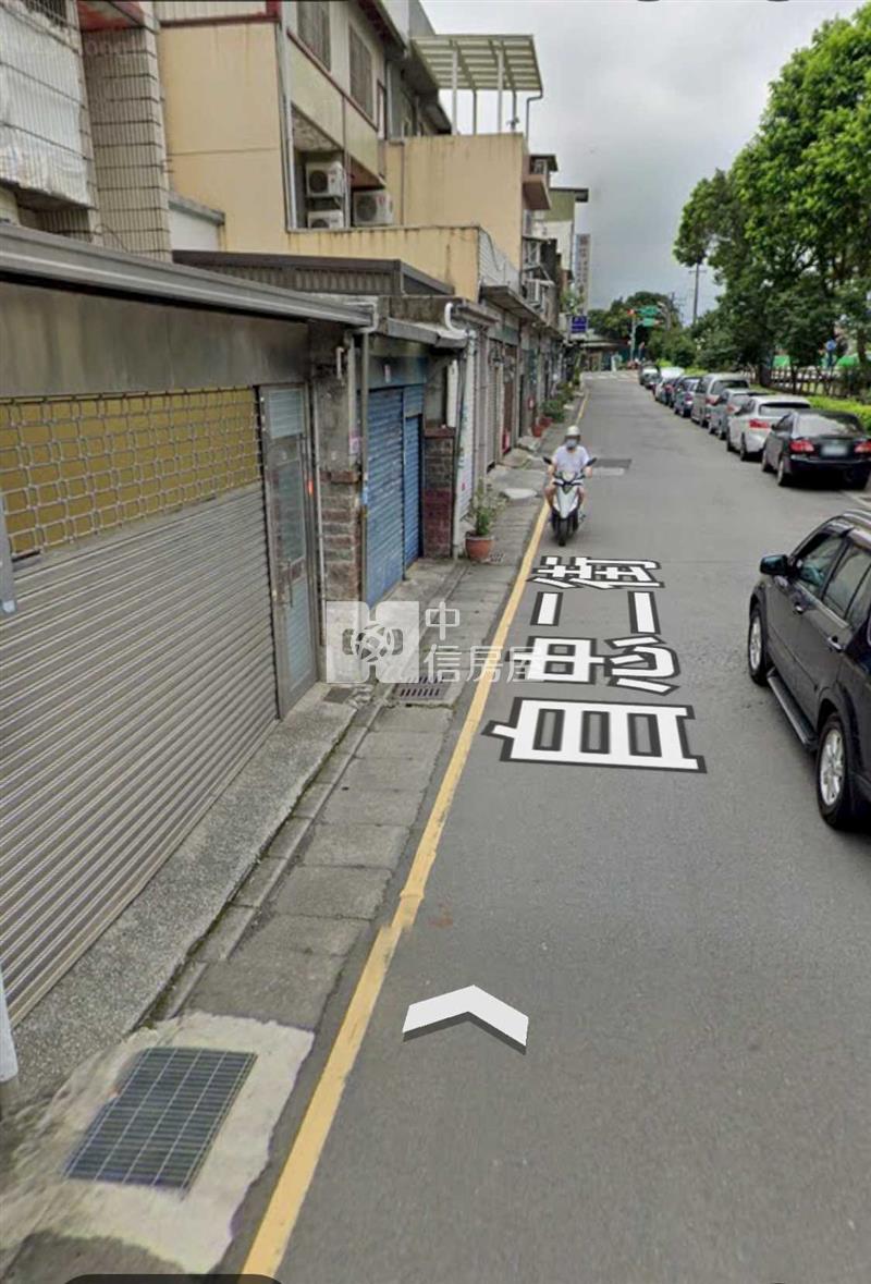 體育園區 庭院大透天房屋室內格局與周邊環境