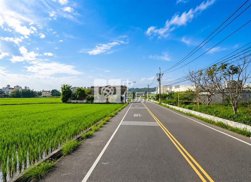 新豐鄉大面寬臨路美農地房屋室內格局與周邊環境