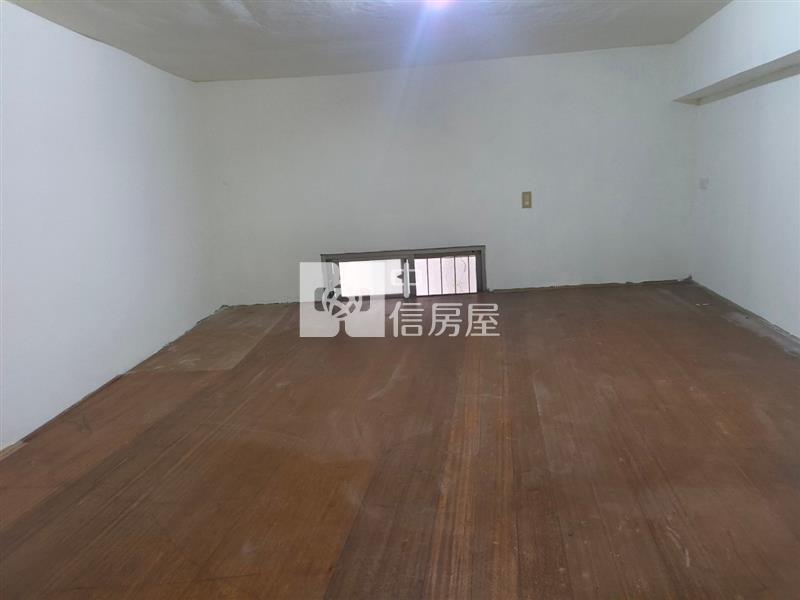 ▲通仁街路邊挑高一樓房屋室內格局與周邊環境