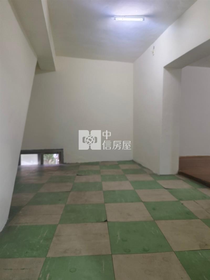 ▲通仁街路邊挑高一樓房屋室內格局與周邊環境
